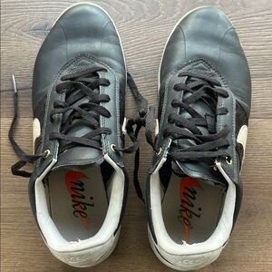 Nike Golf Black and White Sneakers ! Size 8